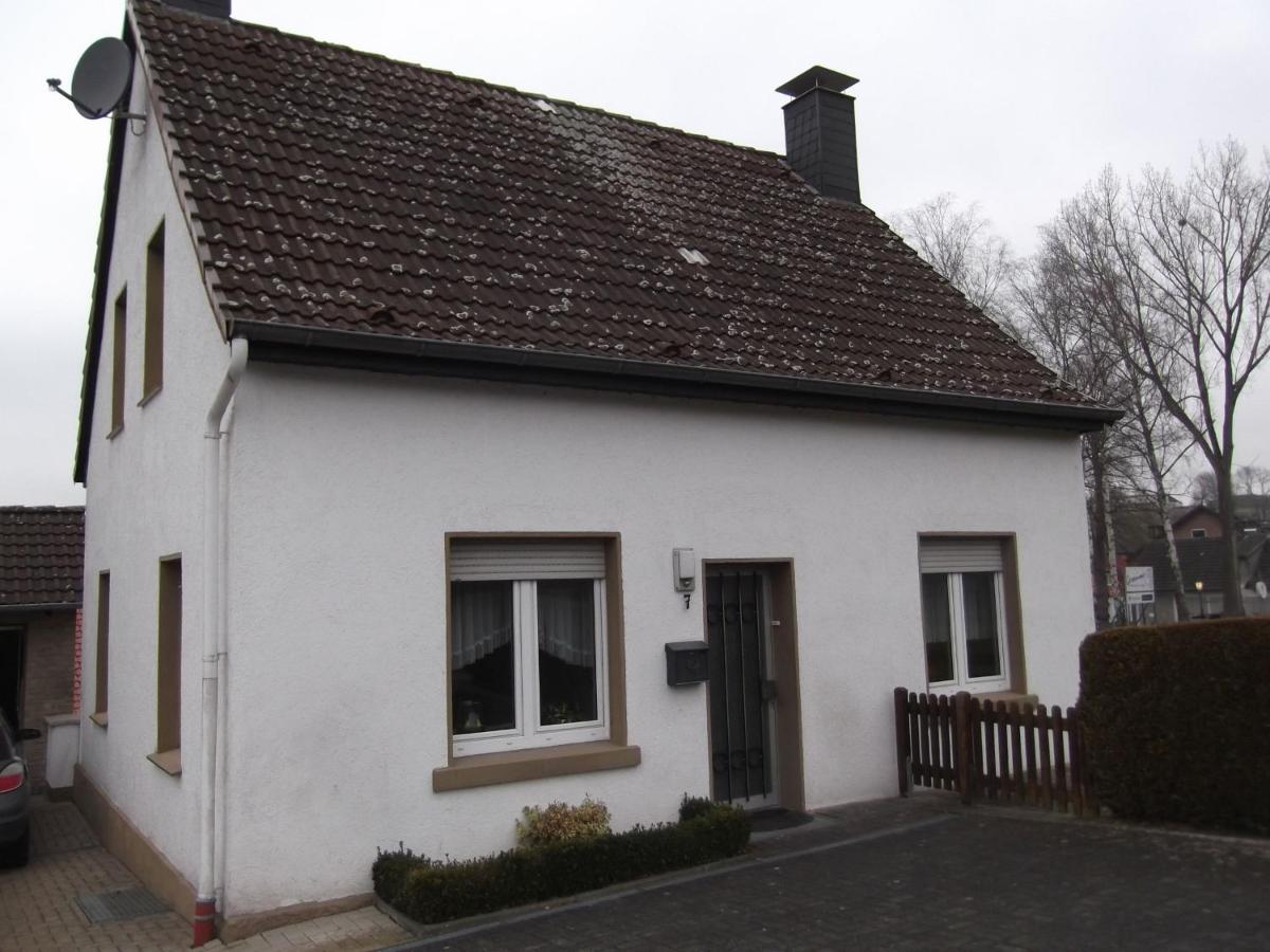 Ferienhaus Und Ferienwohnung Knappstein Мёнезе Экстерьер фото